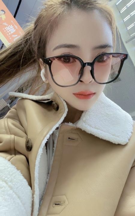 三刷骚妹子小爱茜