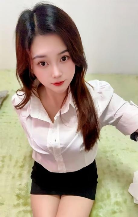 上城骚货大奶眼镜妹