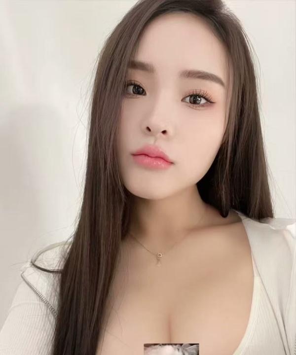 高挑风骚巨乳小米粒