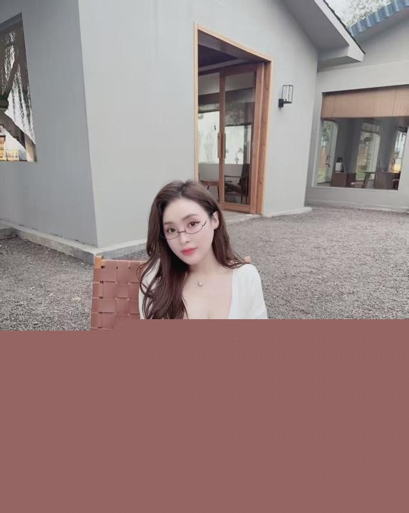 高挑风骚巨乳小米粒