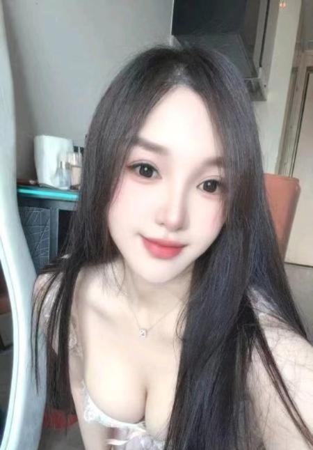 冷白皮莉莉斯
