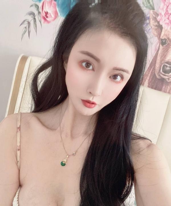 胸又大又软的大长腿