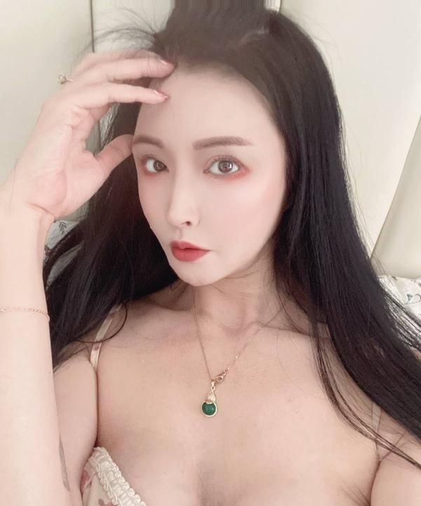 胸又大又软的大长腿