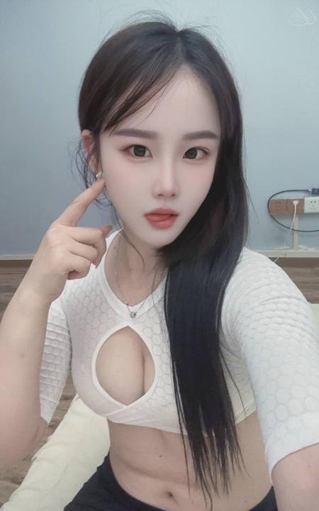 龙华听话大长腿美女