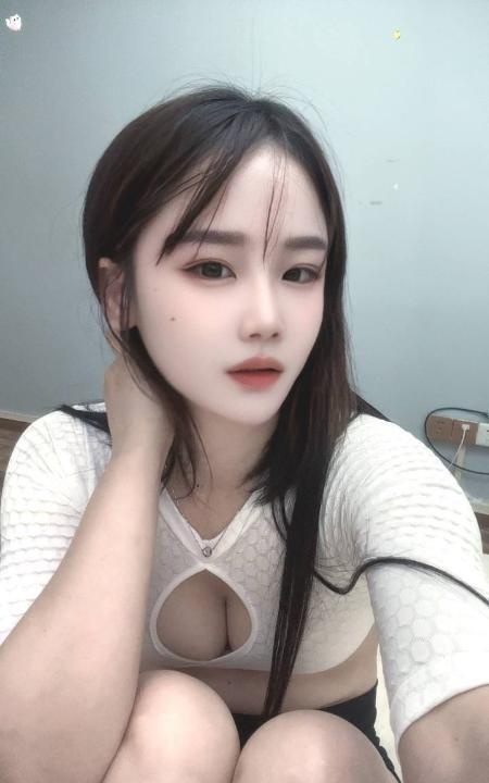 龙华听话大长腿美女