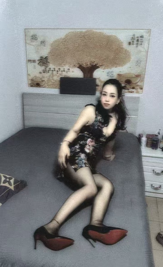 塘沽黑丝少妇