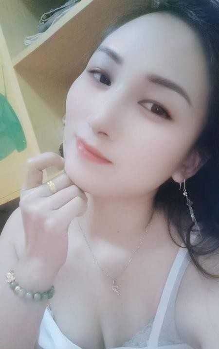 配合服务骚少妇