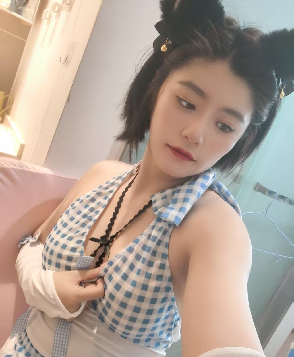 白丝御姐雅雅