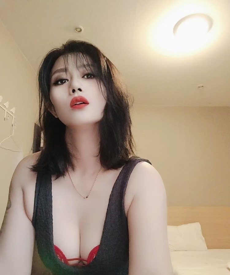 气质高冷少妇400
