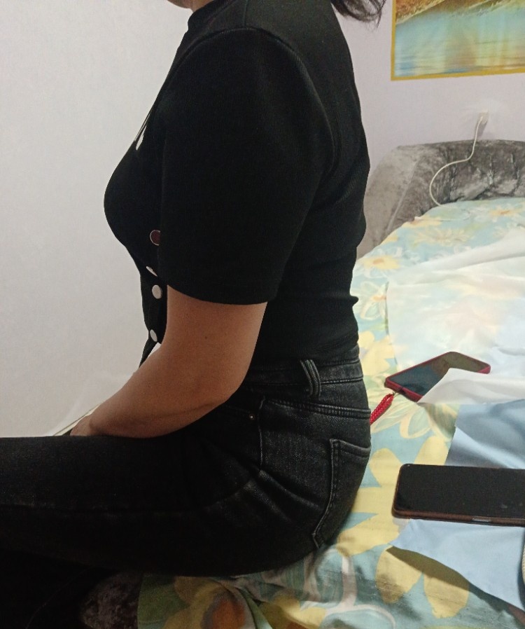 川妹抓龙筋