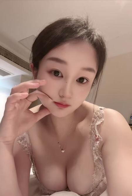 瓠子奶性感小狐狸