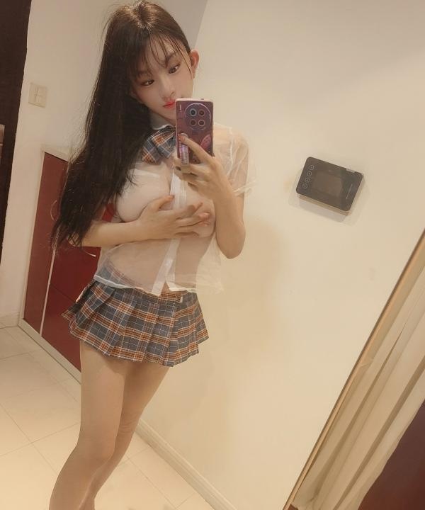 米娅小姐姐