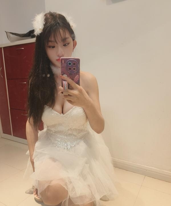 米娅小姐姐