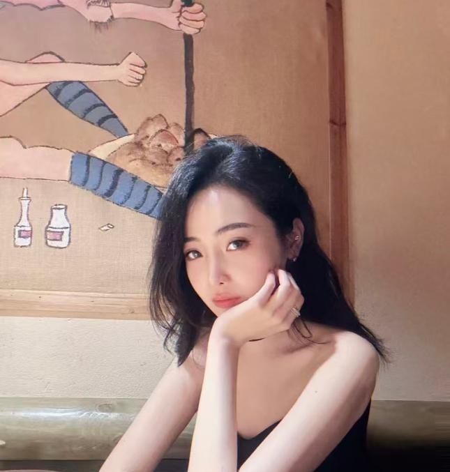 妖艳口爆御姐