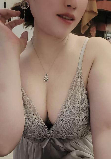长沙翘臀少妇金麗