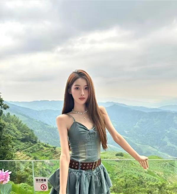 清纯甜美气质白小纯