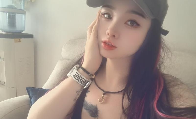 D罩健身欲姐