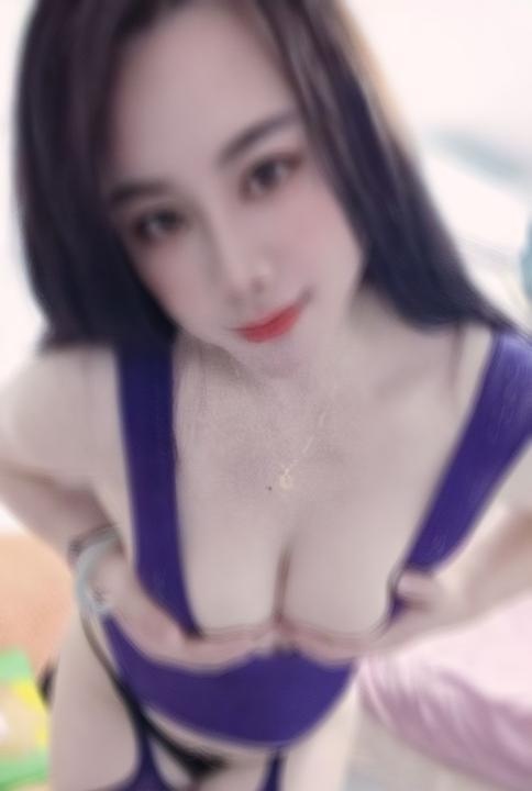 大奶波涛汹涌情妇
