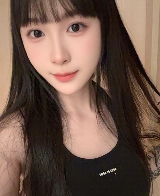 听话乖巧嫩妹