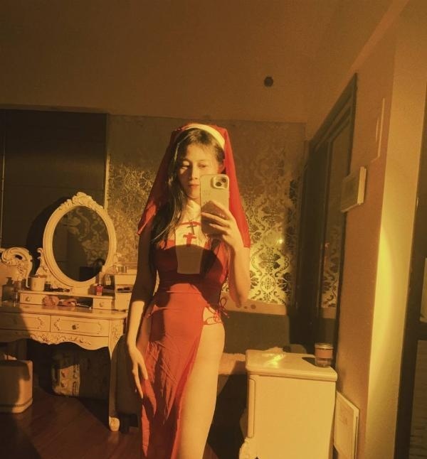 禅城娇小人妻