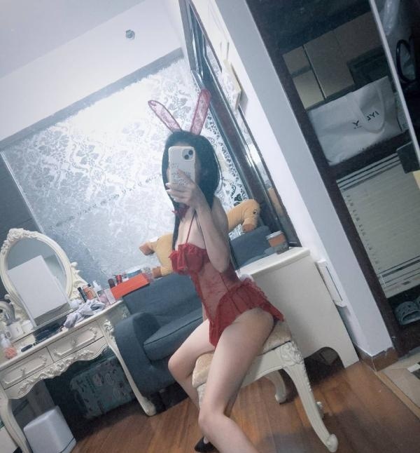 禅城娇小人妻
