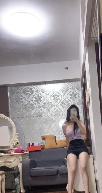 禅城娇小人妻