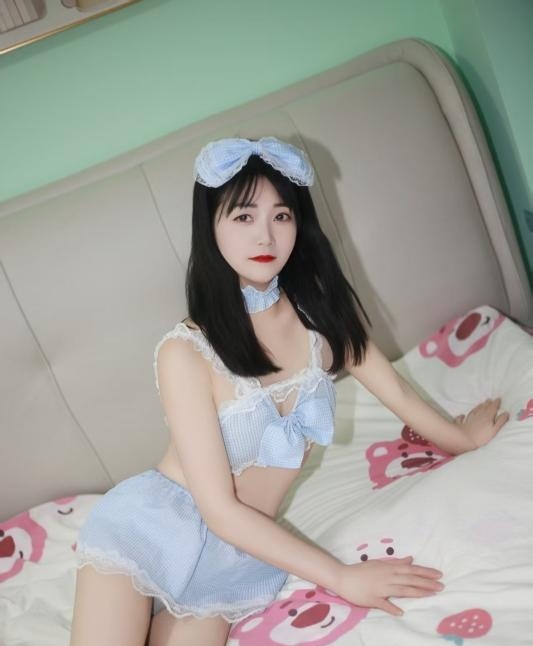 苏州白嫩低胸情趣少妇