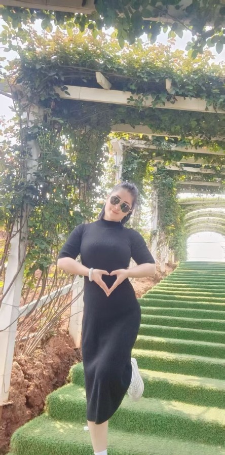 风骚喷水大屁股少妇