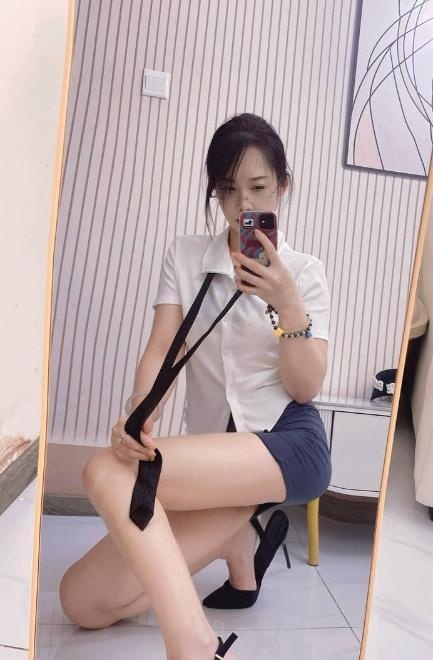 长腿御姐风骚妹