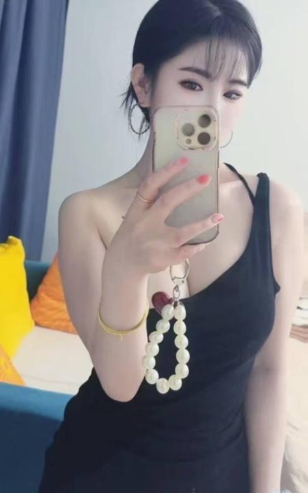 新发现的全能型骚御姐