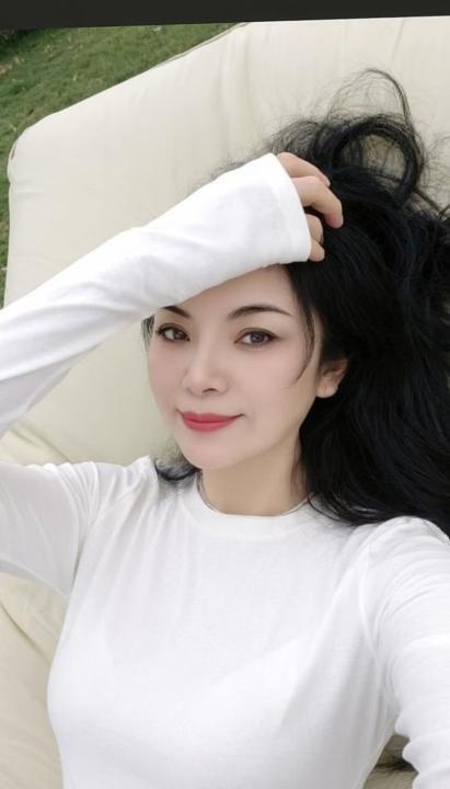 白净兼职人妻少妇