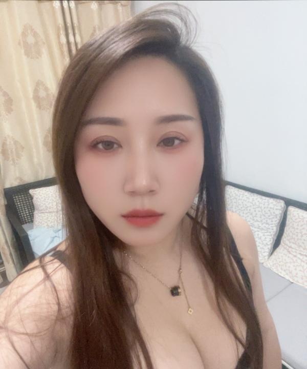 奶牛少妇雪雪