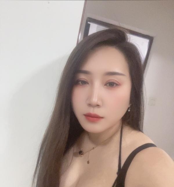 奶牛少妇雪雪