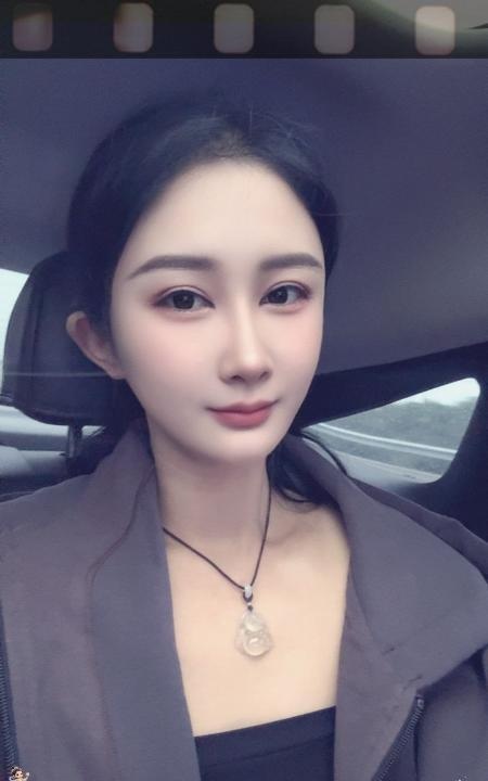龙华水床高挑女神雪梨