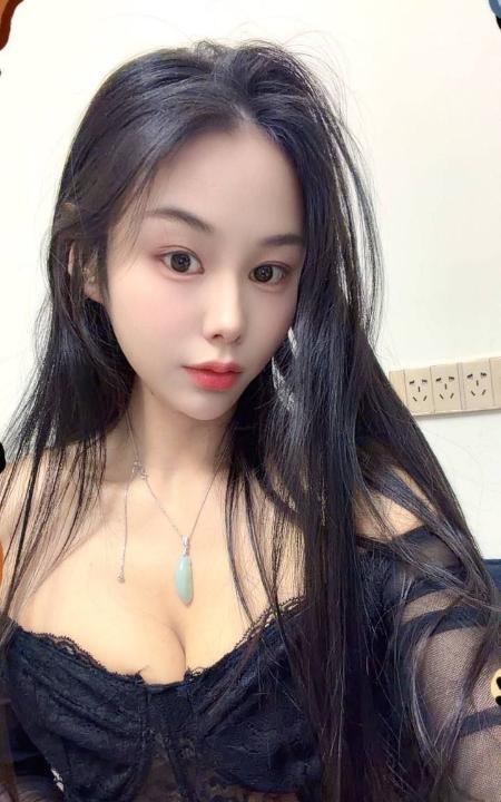 白云丰满服务型梅梅