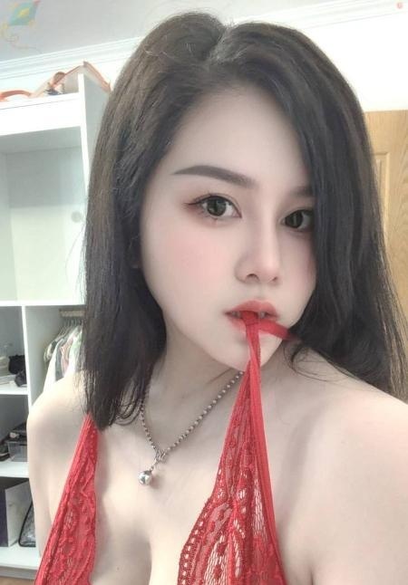 亚运村美乳萌萌老师
