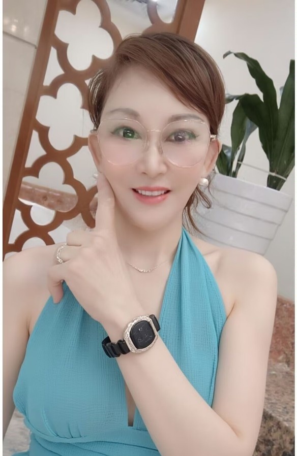热情丰满风骚熟女