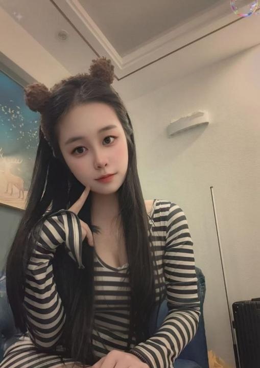 思明黑丝大长腿果果