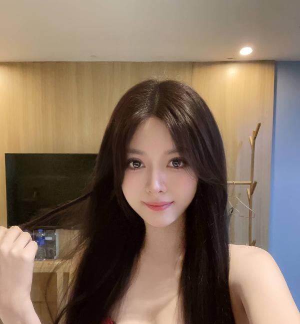 腰细翘臀颜值颖儿