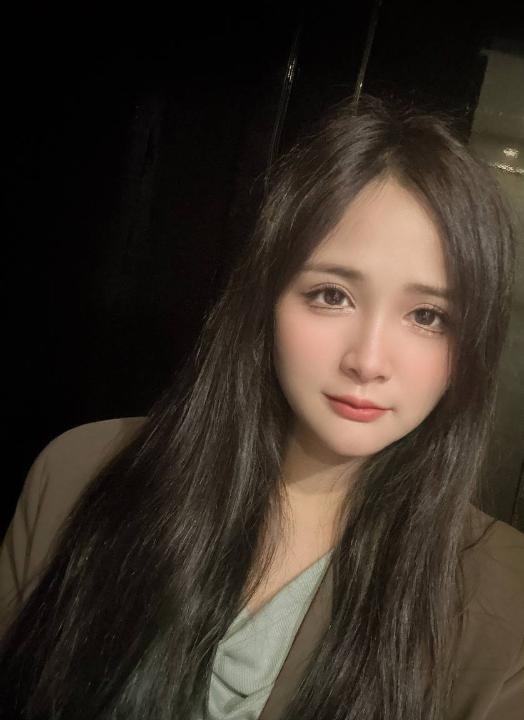 花都颜控妹欣欣