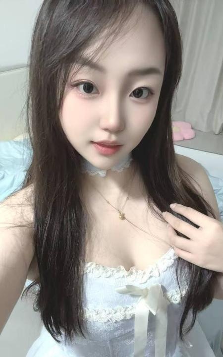 蜀山雪白大胸妹子