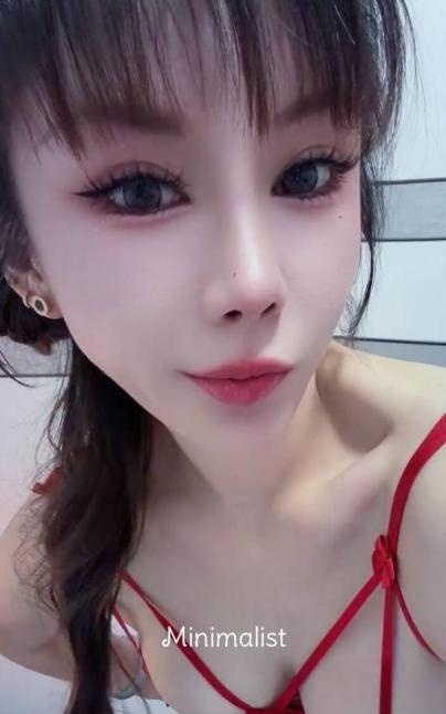 龙华大胸小白
