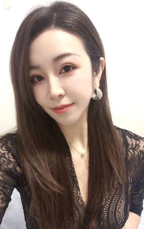 四刷巨骚无比的少妇