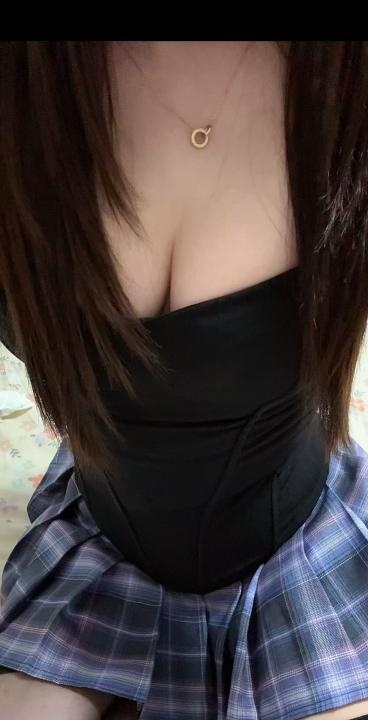 秦淮子希