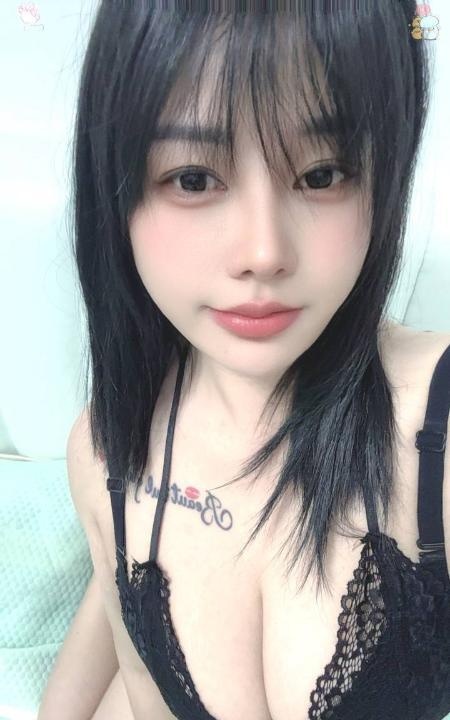 成寿寺性感大胸妹珊儿