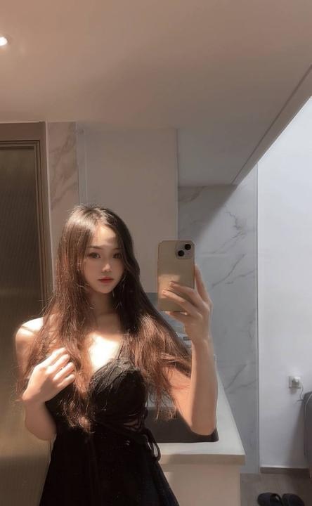 坂田苗条模特梦舒