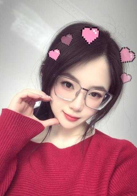 白云甜美霜儿