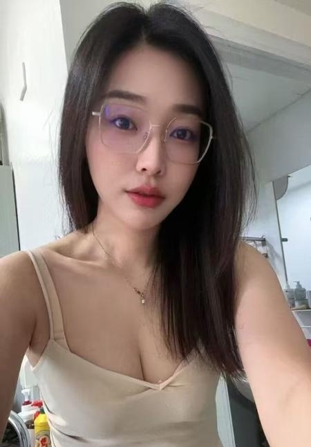 极品多汁美乳可欣