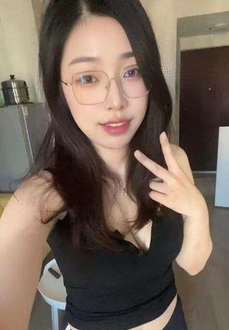 极品多汁美乳可欣