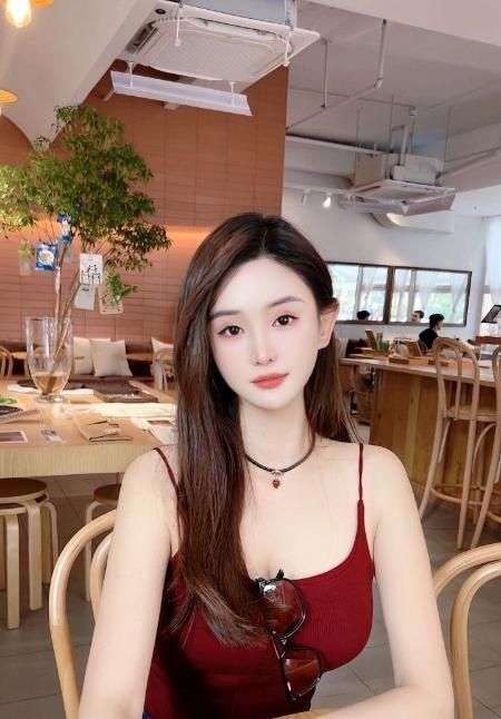 福田风骚甜美颜值嫩妹